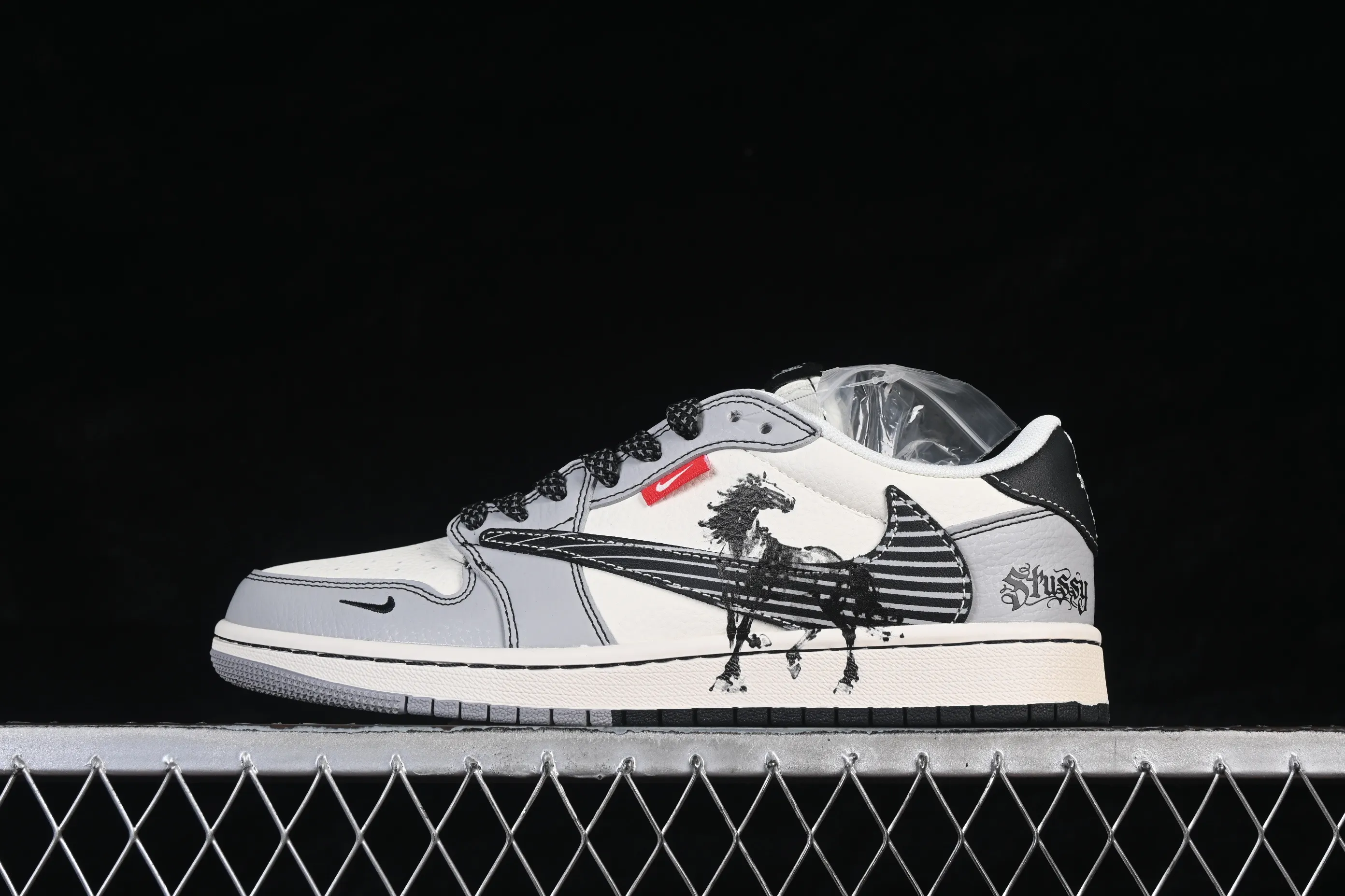 All categories Air Jordan Jordan series basketball shoes Air Jordan 1 Low high-end customized low-top sneakers Air Jordan 1 Low AJ1 Joe 1 Year of the Horse limited edition Maxima high-end customized low-top retro basketball shoes JJ3508-550